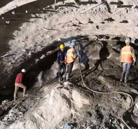 昌黎拱顶带模注浆料的施工流程及注意事项